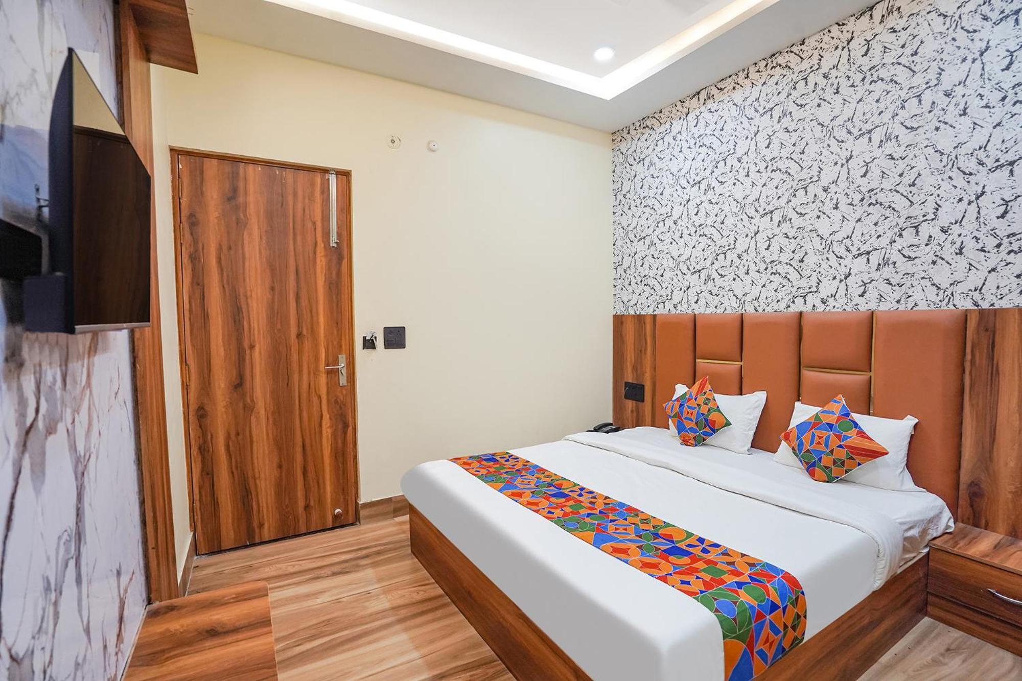 Fabhotel The Vrindavan Inn Exteriör bild
